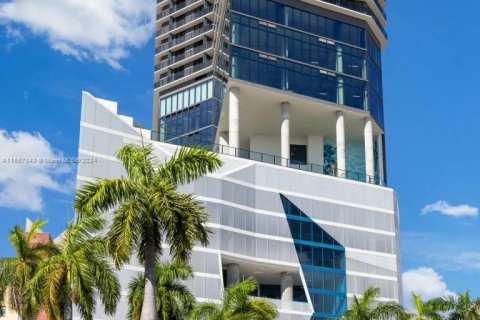 Condo in Miami, Florida, 1 bedroom  № 1763530 - photo 30
