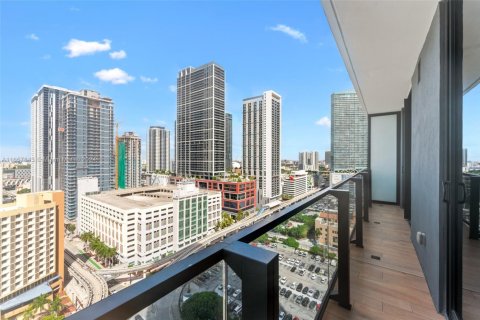 Condo in Miami, Florida, 1 bedroom  № 1763530 - photo 14