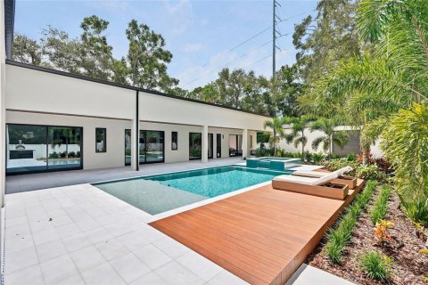 Villa ou maison à vendre à Saint Petersburg, Floride: 5 chambres, 370.03 m2 № 2349680 - photo 9