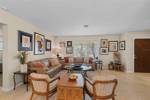 House in Punta Gorda, Florida 3 bedrooms, 168.8 sq.m. № 1531283 - photo 7