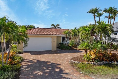 House in Punta Gorda, Florida 3 bedrooms, 168.8 sq.m. № 1531283 - photo 3