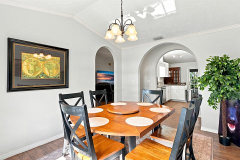 Villa ou maison à vendre à St. Lucie, Floride: 3 chambres, 153.66 m2 № 2249383 - photo 15