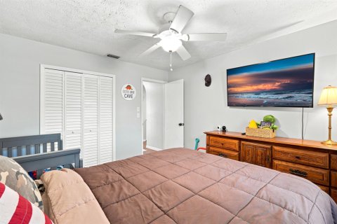 Villa ou maison à vendre à St. Lucie, Floride: 3 chambres, 153.66 m2 № 2249383 - photo 29