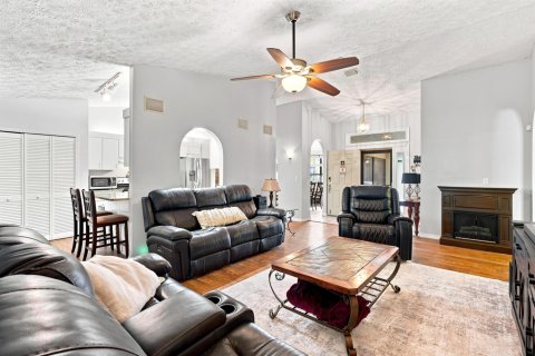 Villa ou maison à vendre à St. Lucie, Floride: 3 chambres, 153.66 m2 № 2249383 - photo 2
