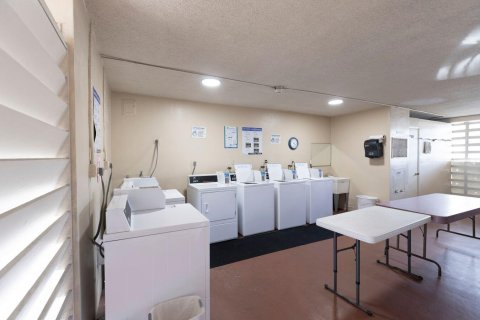 Купить кондоминиум в Холливуд, Флорида 3 комнаты, 81.75м2, № 2086262 - фото 28