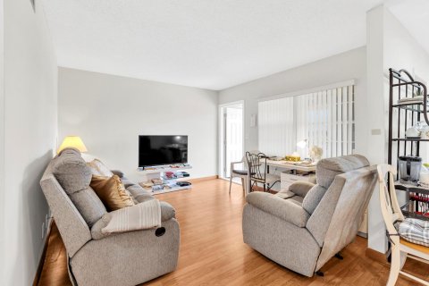 Купить кондоминиум в Холливуд, Флорида 3 комнаты, 81.75м2, № 2086262 - фото 10
