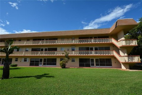 Купить кондоминиум в Холливуд, Флорида 3 комнаты, 81.75м2, № 2086262 - фото 26