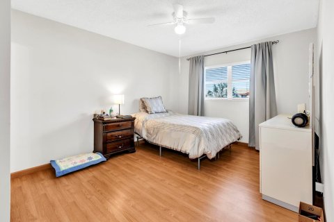 Купить кондоминиум в Холливуд, Флорида 3 комнаты, 81.75м2, № 2086262 - фото 6