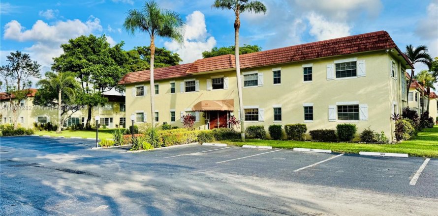 Condominio en Margate, Florida, 1 dormitorio  № 1807035