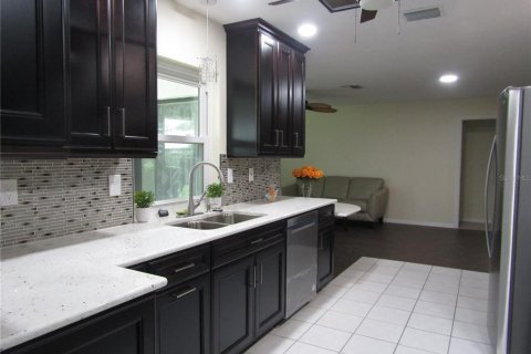 House in Sarasota, Florida 2 bedrooms, 155.15 sq.m. № 1777310 - photo 2