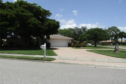 House in Sarasota, Florida 2 bedrooms, 155.15 sq.m. № 1777310 - photo 11