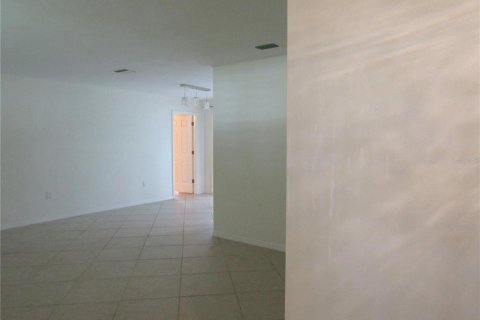 House in Sarasota, Florida 2 bedrooms, 155.15 sq.m. № 1777310 - photo 14