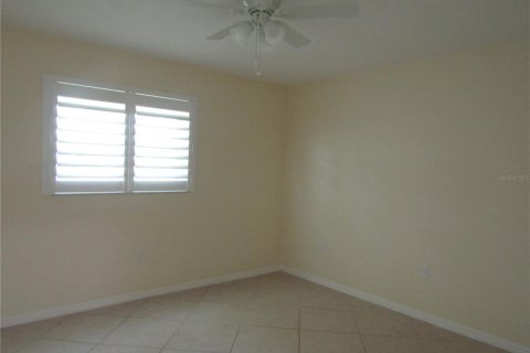 House in Sarasota, Florida 2 bedrooms, 155.15 sq.m. № 1777310 - photo 27