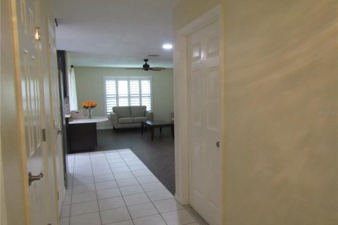 House in Sarasota, Florida 2 bedrooms, 155.15 sq.m. № 1777310 - photo 15