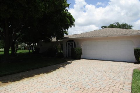 House in Sarasota, Florida 2 bedrooms, 155.15 sq.m. № 1777310 - photo 12