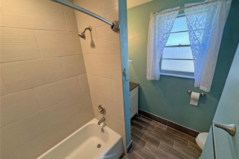 Casa en alquiler en Daytona Beach, Florida, 3 dormitorios, 165.55 m2 № 1740629 - foto 17