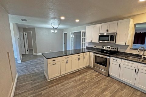 Casa en alquiler en Daytona Beach, Florida, 3 dormitorios, 165.55 m2 № 1740629 - foto 7