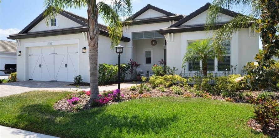 House in Sarasota, Florida 4 bedrooms, 291.53 sq.m. № 1656700