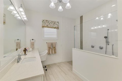 House in Sarasota, Florida 4 bedrooms, 291.53 sq.m. № 1656700 - photo 28