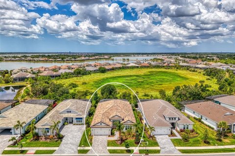 House in Sarasota, Florida 4 bedrooms, 291.53 sq.m. № 1656700 - photo 3
