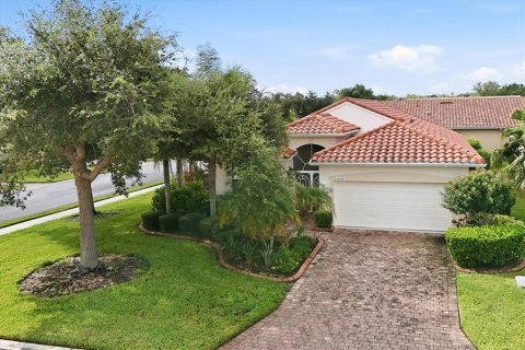 Casa en venta en Sarasota, Florida, 2 dormitorios, 165.18 m2 № 2349905 - foto 2