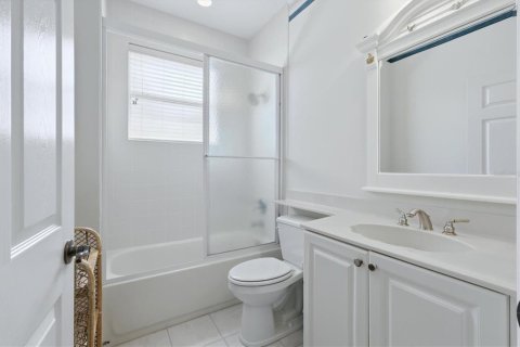 Casa en venta en Sarasota, Florida, 2 dormitorios, 165.18 m2 № 2349905 - foto 25