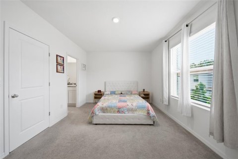 Townhouse in Wesley Chapel, Florida 3 bedrooms, 155.43 sq.m. № 2229234 - photo 20