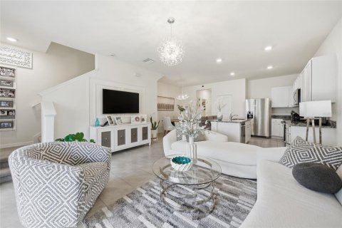 Townhouse in Wesley Chapel, Florida 3 bedrooms, 155.43 sq.m. № 2229234 - photo 2