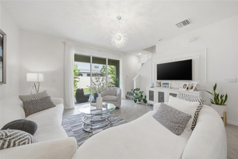 Townhouse in Wesley Chapel, Florida 3 bedrooms, 155.43 sq.m. № 2229234 - photo 3