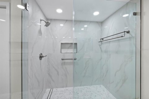 Condominio en venta en Longboat Key, Florida, 2 dormitorios, 195.09 m2 № 1510043 - foto 21