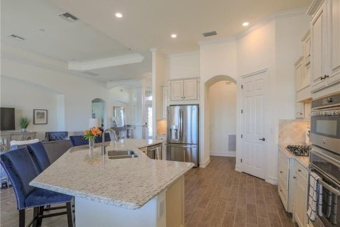 House in LAKEWOOD NATIONAL in Lakewood Ranch, Florida 4 bedrooms, 266.82 sq.m. № 231544 - photo 5