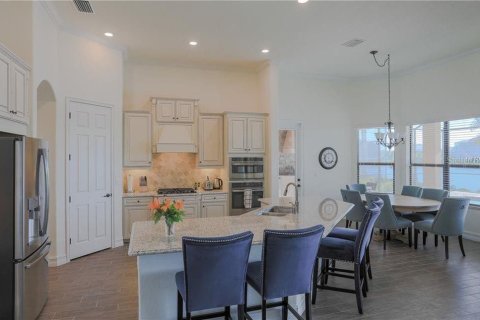 House in LAKEWOOD NATIONAL in Lakewood Ranch, Florida 4 bedrooms, 266.82 sq.m. № 231544 - photo 18