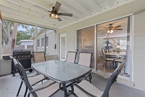 House in South Daytona, Florida 3 bedrooms, 99.03 sq.m. № 2416721 - photo 23
