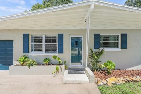 House in South Daytona, Florida 3 bedrooms, 99.03 sq.m. № 2416721