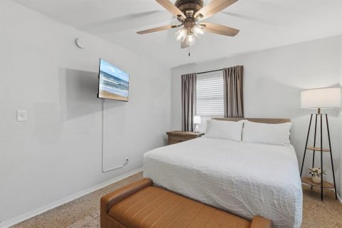 House in South Daytona, Florida 3 bedrooms, 99.03 sq.m. № 2416721 - photo 15