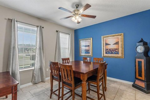 House in Auburndale, Florida 4 bedrooms, 287.16 sq.m. № 2227037 - photo 14