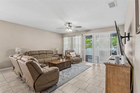 House in Auburndale, Florida 4 bedrooms, 287.16 sq.m. № 2227037 - photo 27