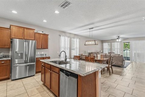 House in Auburndale, Florida 4 bedrooms, 287.16 sq.m. № 2227037 - photo 22