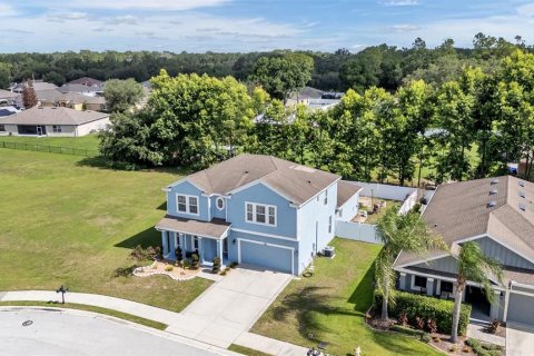 House in Auburndale, Florida 4 bedrooms, 287.16 sq.m. № 2227037 - photo 7