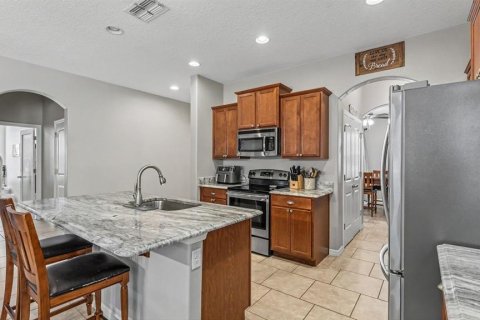 House in Auburndale, Florida 4 bedrooms, 287.16 sq.m. № 2227037 - photo 19