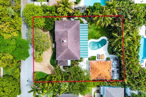 House in Palm Beach, Florida 4 bedrooms, 290.78 sq.m. № 2087689 - photo 24