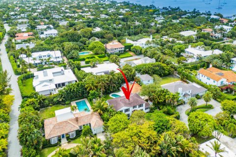 House in Palm Beach, Florida 4 bedrooms, 290.78 sq.m. № 2087689 - photo 26