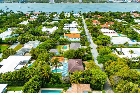 House in Palm Beach, Florida 4 bedrooms, 290.78 sq.m. № 2087689 - photo 22