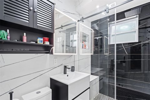 Купить виллу или дом в Хайалиа, Флорида 4 спальни, 92.9м2, № 1991963 - фото 9