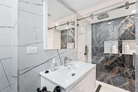 Купить виллу или дом в Хайалиа, Флорида 4 спальни, 92.9м2, № 1991963 - фото 12