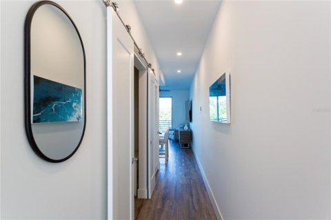 Condo in Sarasota, Florida, 1 bedroom  № 1725070 - photo 14