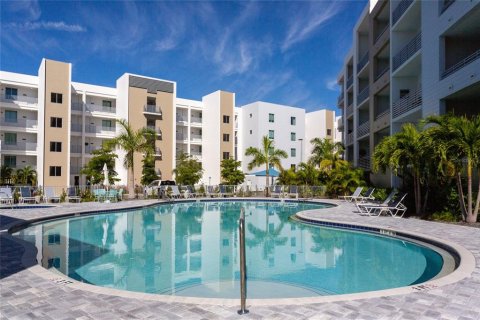 Condo in Sarasota, Florida, 1 bedroom  № 1725070 - photo 17
