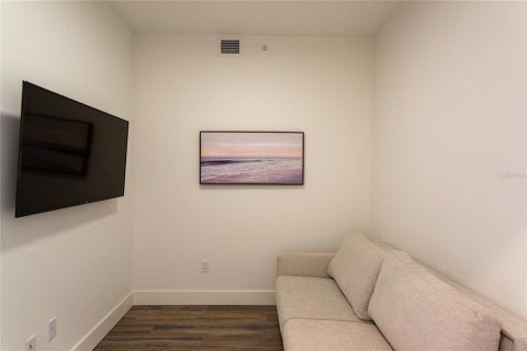 Condo in Sarasota, Florida, 1 bedroom  № 1725070 - photo 15