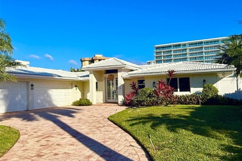 Villa ou maison à Pompano Beach, Floride 3 chambres, 182.09 m2 № 2405974