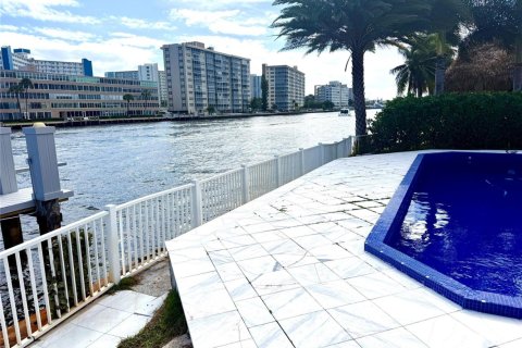 Villa ou maison à vendre à Pompano Beach, Floride: 3 chambres, 182.09 m2 № 2405974 - photo 3